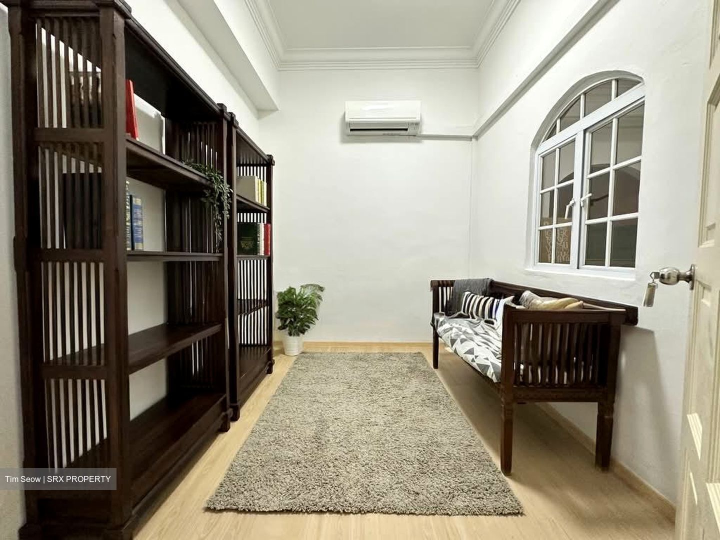 Fowlie Road (D15), Terrace #560680451